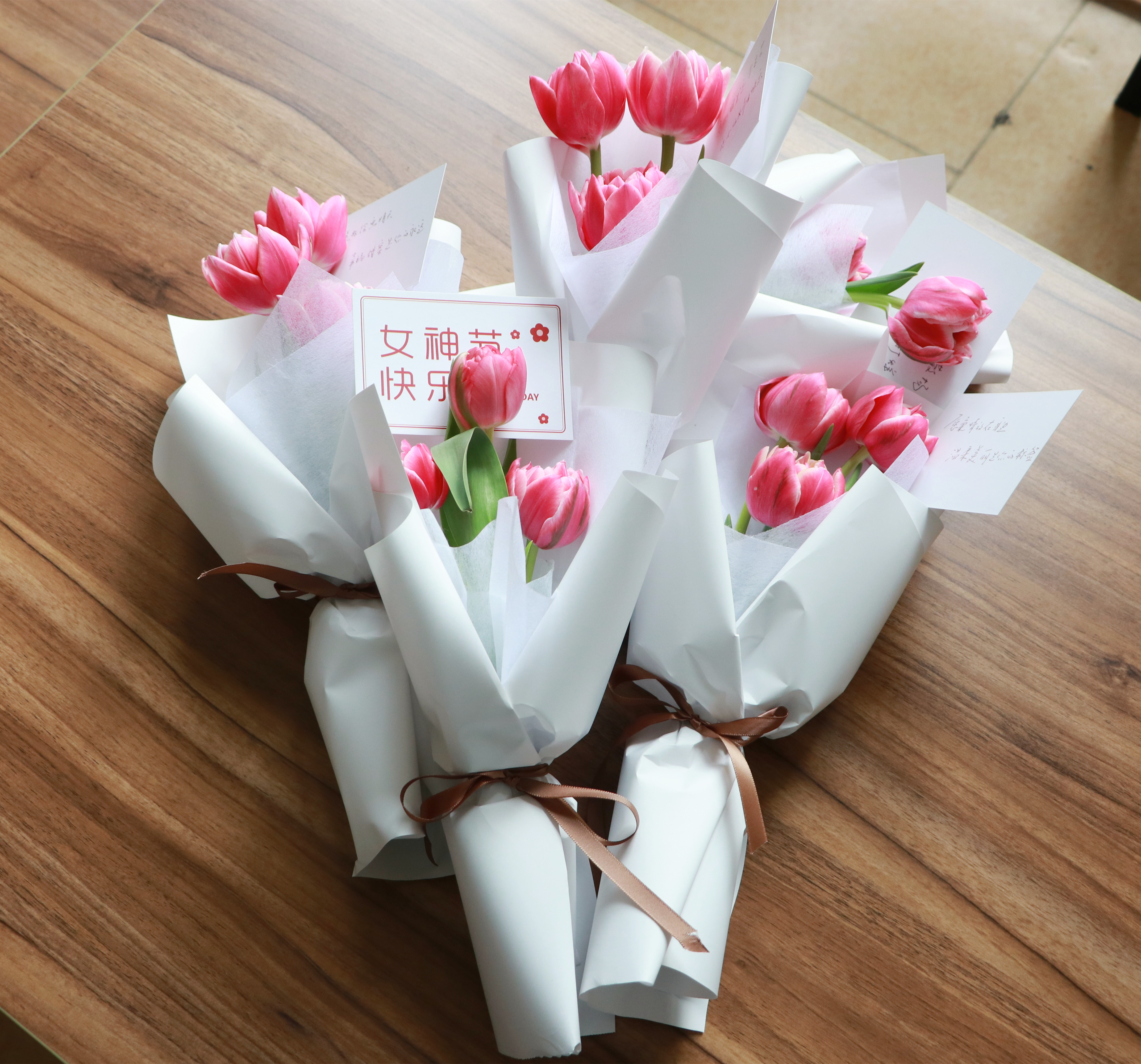 巾幗如花 不負(fù)韶華