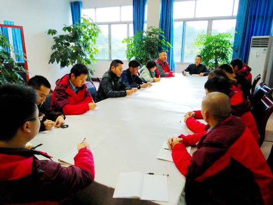 峨漢高速SY1監(jiān)理試驗(yàn)室接受公司領(lǐng)導(dǎo)例行檢查