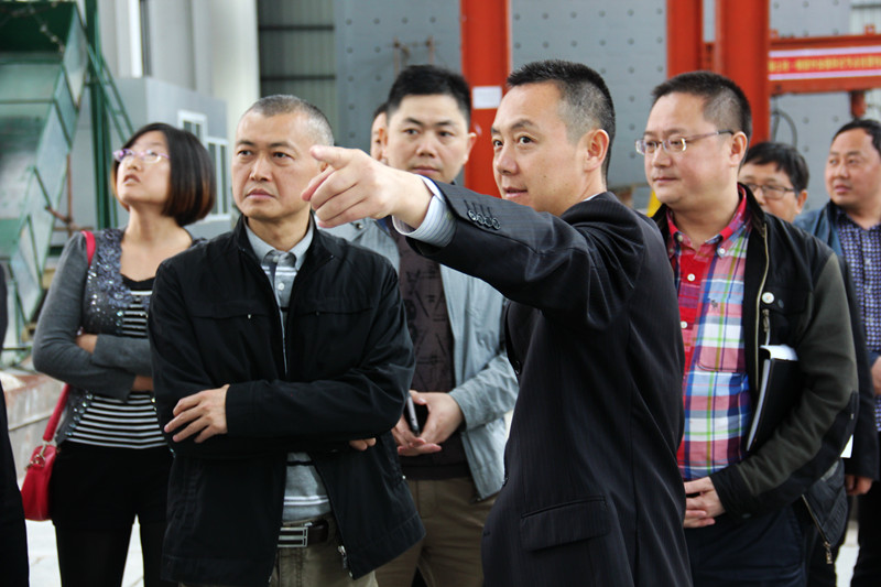 公司順利通過四川省質(zhì)量技術(shù)審查評價中心專家評審組資質(zhì)認(rèn)定現(xiàn)場復(fù)評審