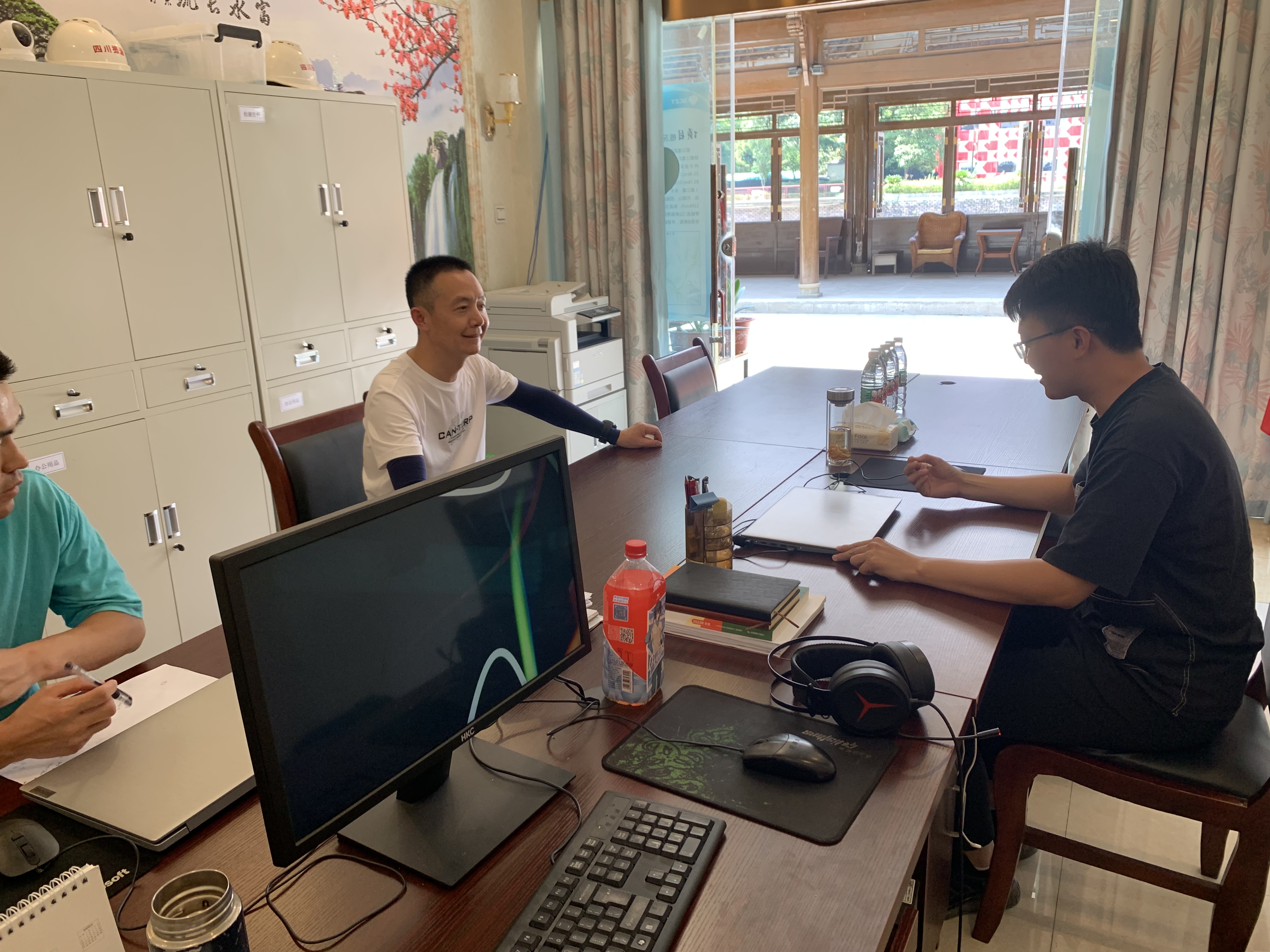 公司董事長杜義祥蒞臨都四項(xiàng)目調(diào)研指導(dǎo)工作